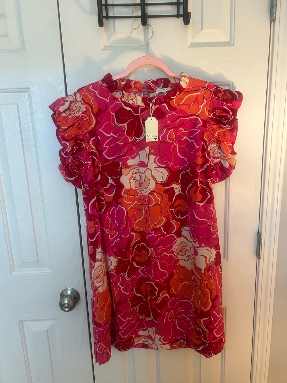 JODIFL Vibrant Floral Ruffle Sleeve Shift Dress - Pink & Orange